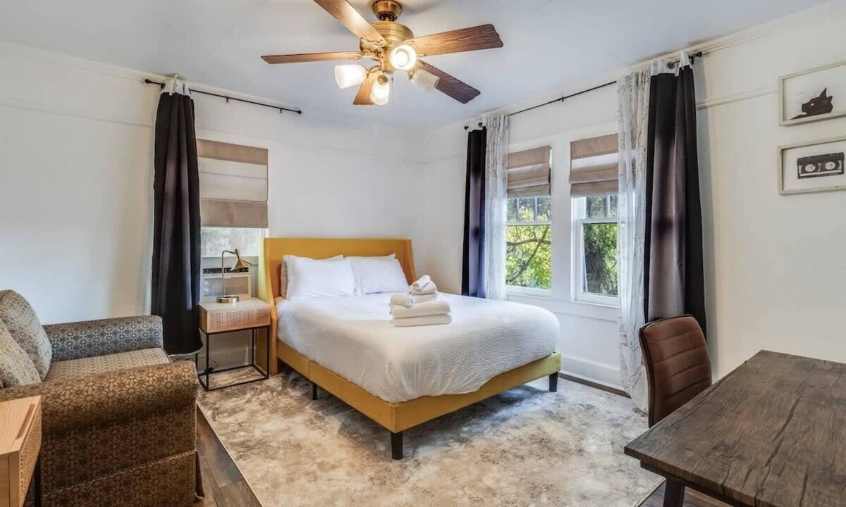 Freetown - Port Rico House | Lafayette Gem - Cozy Room in Shared Home