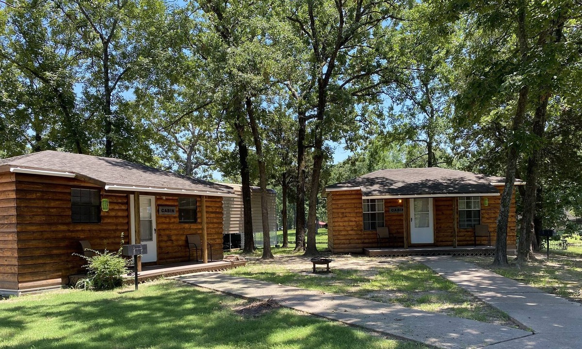 Yantis Cabin | Lake Fork Water Front Log Cabin #1