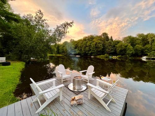Ferndale House | Lake House, Fire Pit, Games Magnolia Lake House