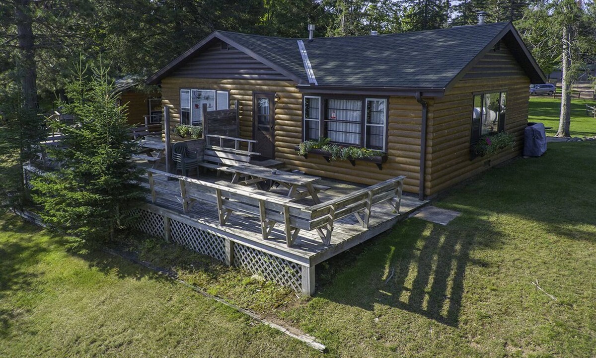 Watersmeet Cabin | Lakefront Cabin on Cisco Chain of Lakes