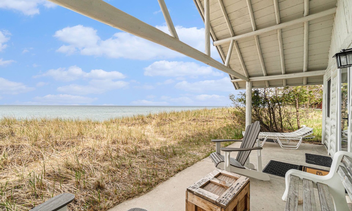Empire Cabin | Lakefront cabin with 100 ft of Lake Michigan beach, full kitchen, loft, & deck