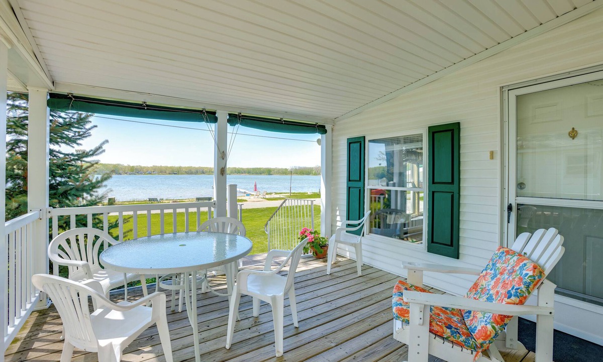 Fountain Cabin | Lakefront Home w/Beach Access, Deck & Dock