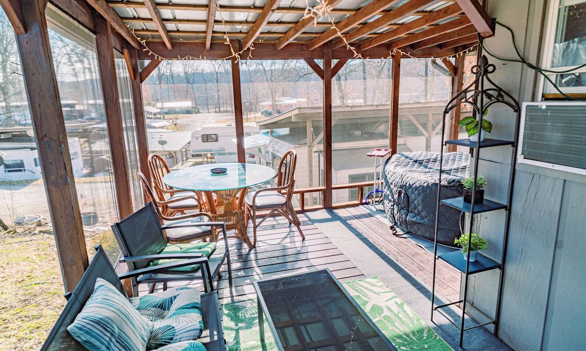 Dandridge RV Rental | Lakeside Retreat with Private Hot Soaker Tub perfect for Couples!