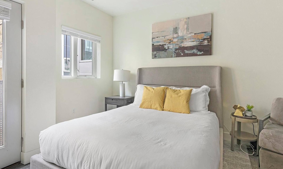 Pearl District Apartment | Landing | Amazing Studio, Gym, Courtyard