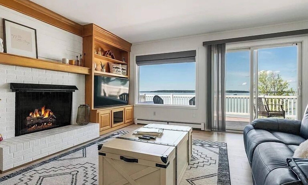 Cheboygan County House | Large Cottage with Sunset Views on Burt Lake!