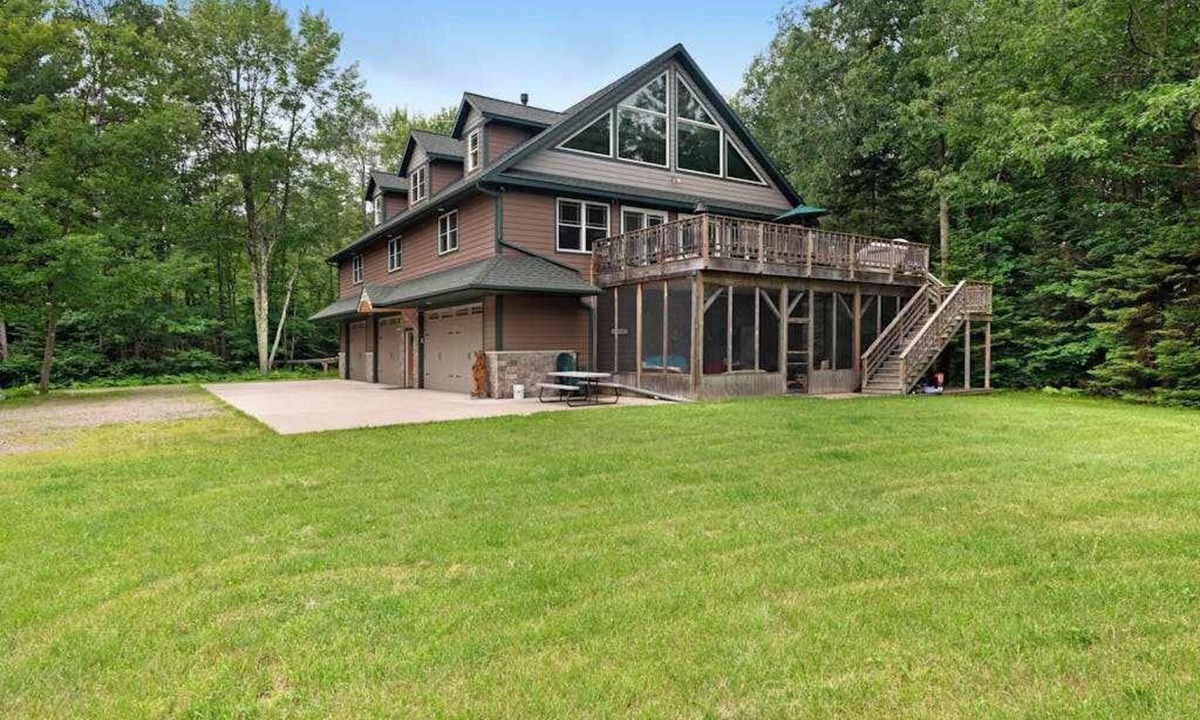 Tomahawk House | Large, waterfront home w/a full kitchen, dock, canoes, & outdoor firepit