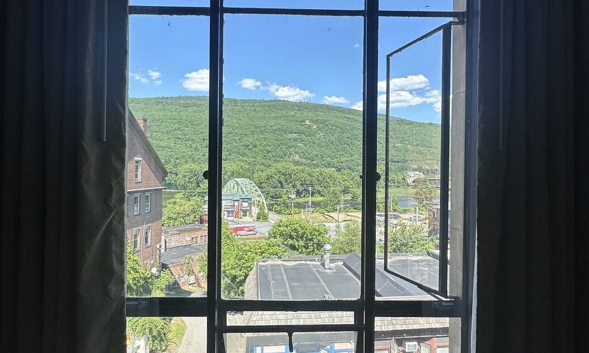 Brattleboro Hotel | Latchis Hotel