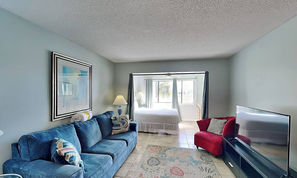 Navarre Beach Condo | Latitude Adjustment | Easy Walk to Beach, Views!