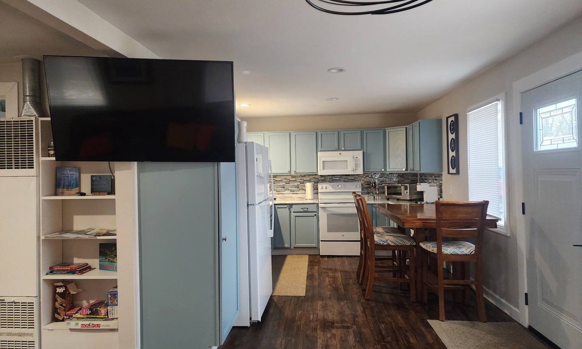 Thompsonville House | Less is Moore