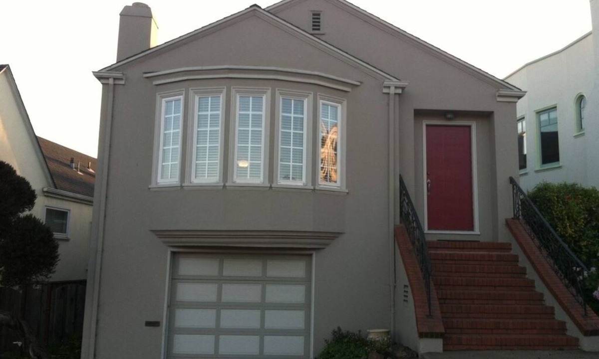 West Portal House | Local Style Living Inside the Big City! Two miles to UCSF and Golden Gate Park!