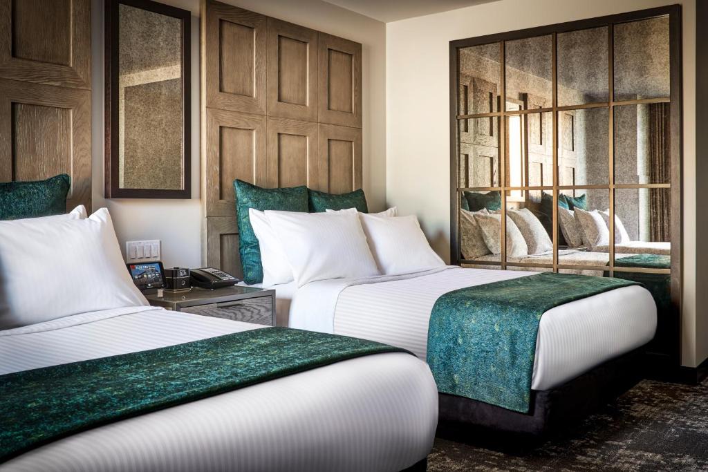 Ashwaubenon Hotel | Lodge Kohler