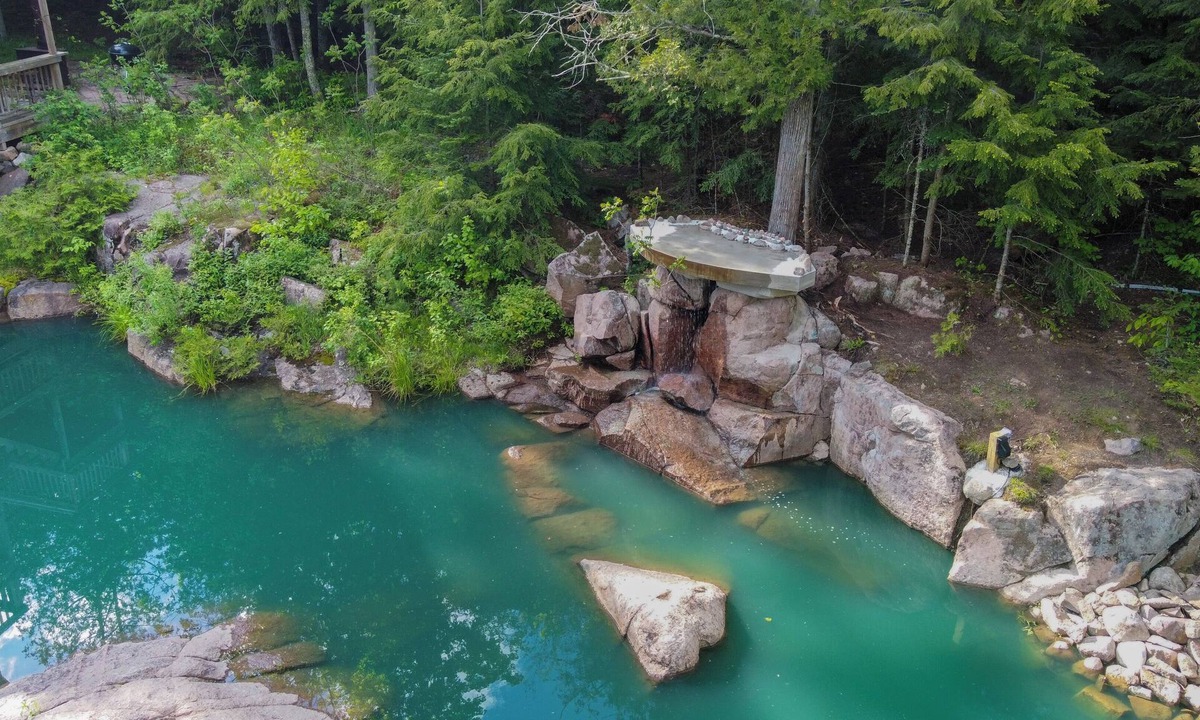 Mountain Cabin | Loon Rapids Eco-Lodge: Eagle's Nest!