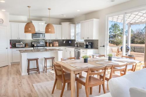 Hanahan House | Lowcountry Waterfront Home with Peloton & Office