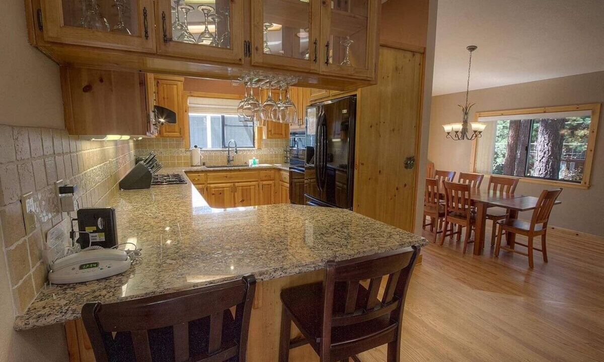 Montgomery Estates House | Lupine Lodge - Newly Upgraded Home (HCH0877)
