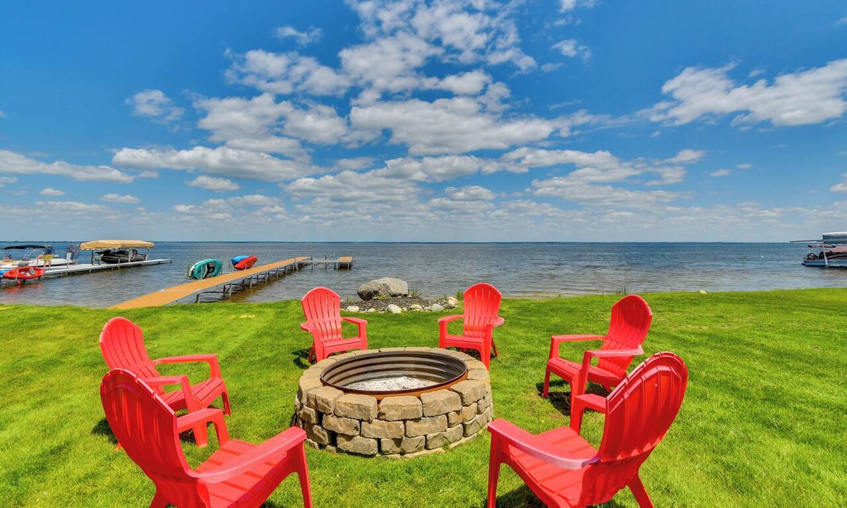 Houghton Lake House | Luxe Hideaway on Houghton Lake: Families Welcome!
