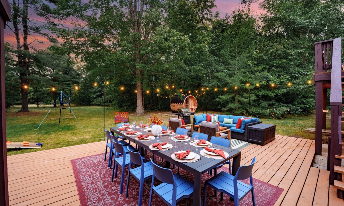 Lake Arrowhead Cabin | Luxurious 6-bedroom cabin with hot tub, sauna, game den, and lake