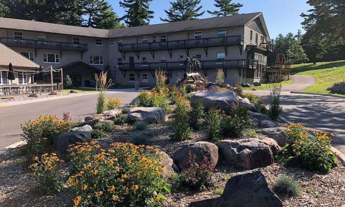 Iron Mountain House | Luxurious Family Lodge | Mountain Retreat