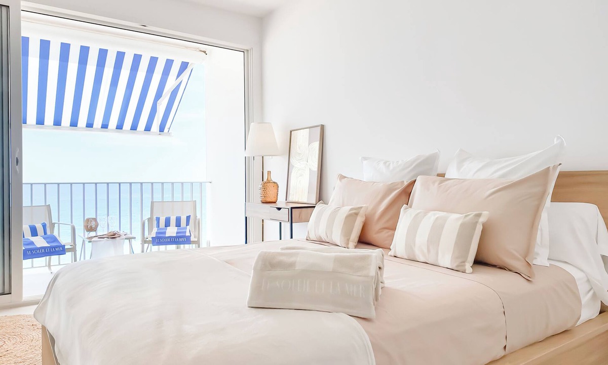 Olmeto Apartment | Luxury Beachfront Studio - Panoramic sea view - Direct beach access - Corsica