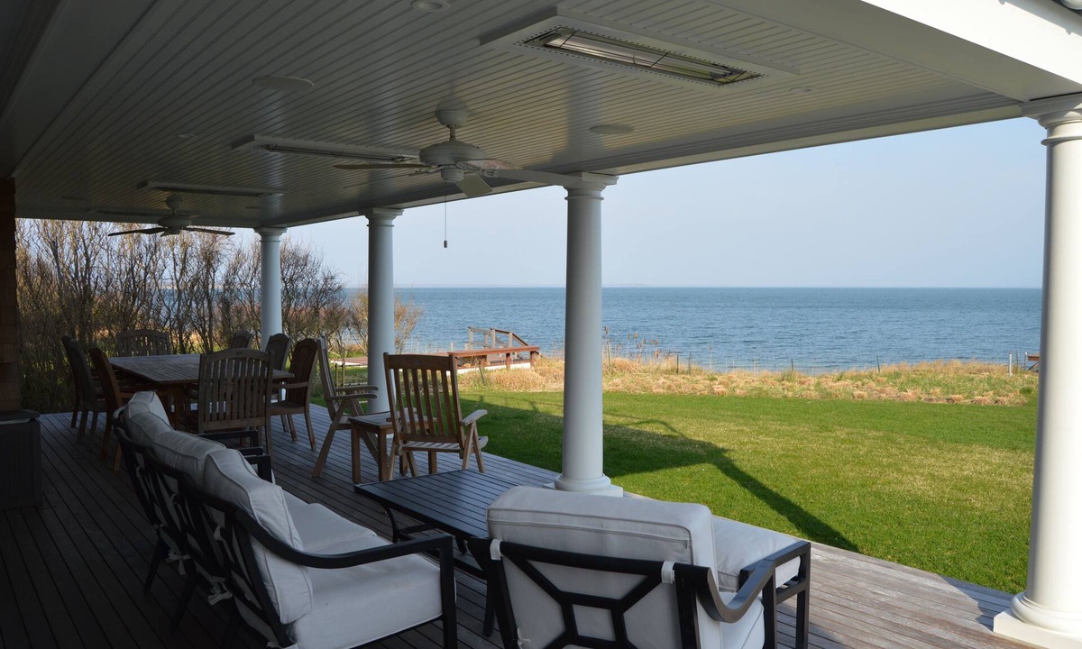 Clearwater Beach House | Luxury East Hampton Home; Sunset, Bay View, Direct Water Access; Newly Renovated