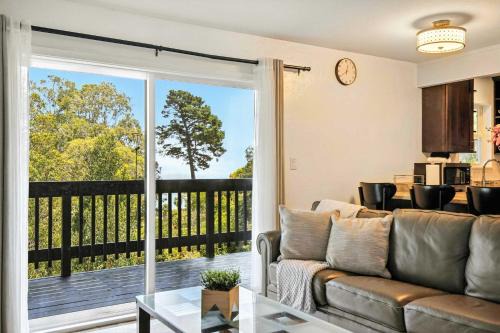Brisbane House | Marbella Lane - 3BR Penthouse Executive Suite, SFO, Parking