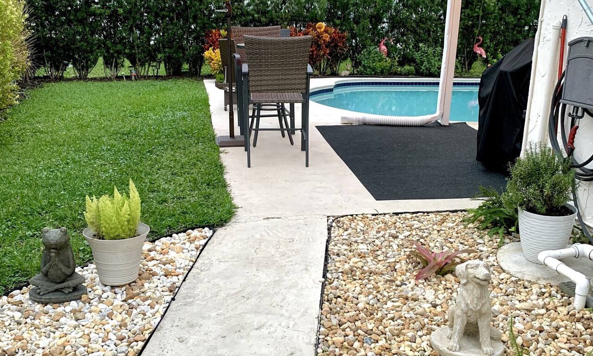 Margate Apartment | Master Suite with Private Pool