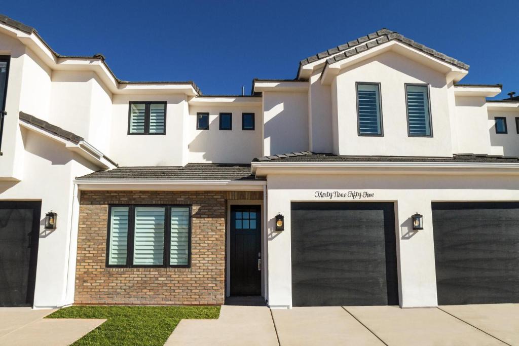 Washington Fields House | Maverick