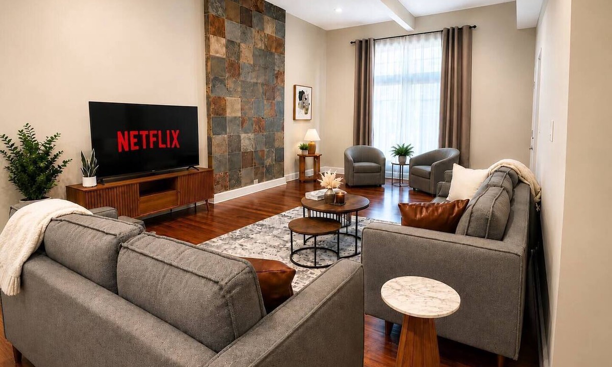 Lake Meadows Apartment | McCormick Meetup - Prime Location - Sleeps 16