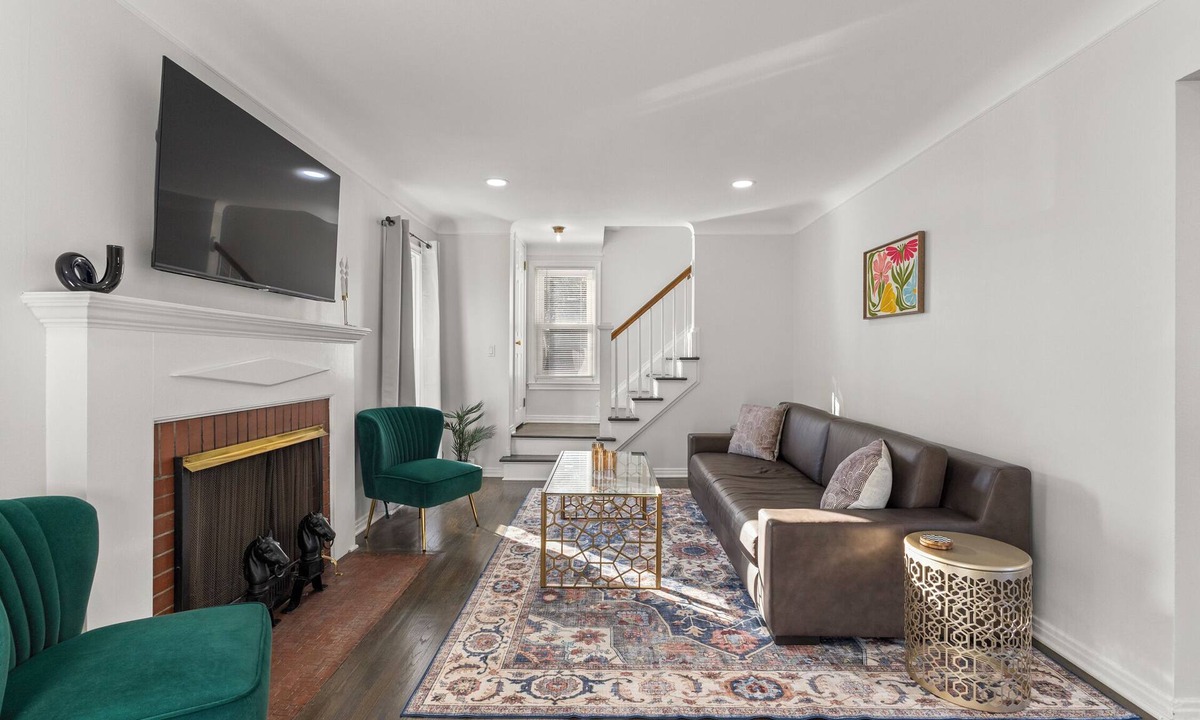Royal Oak House | MG Place: Charming Neighborhood blocks from Downtown RO