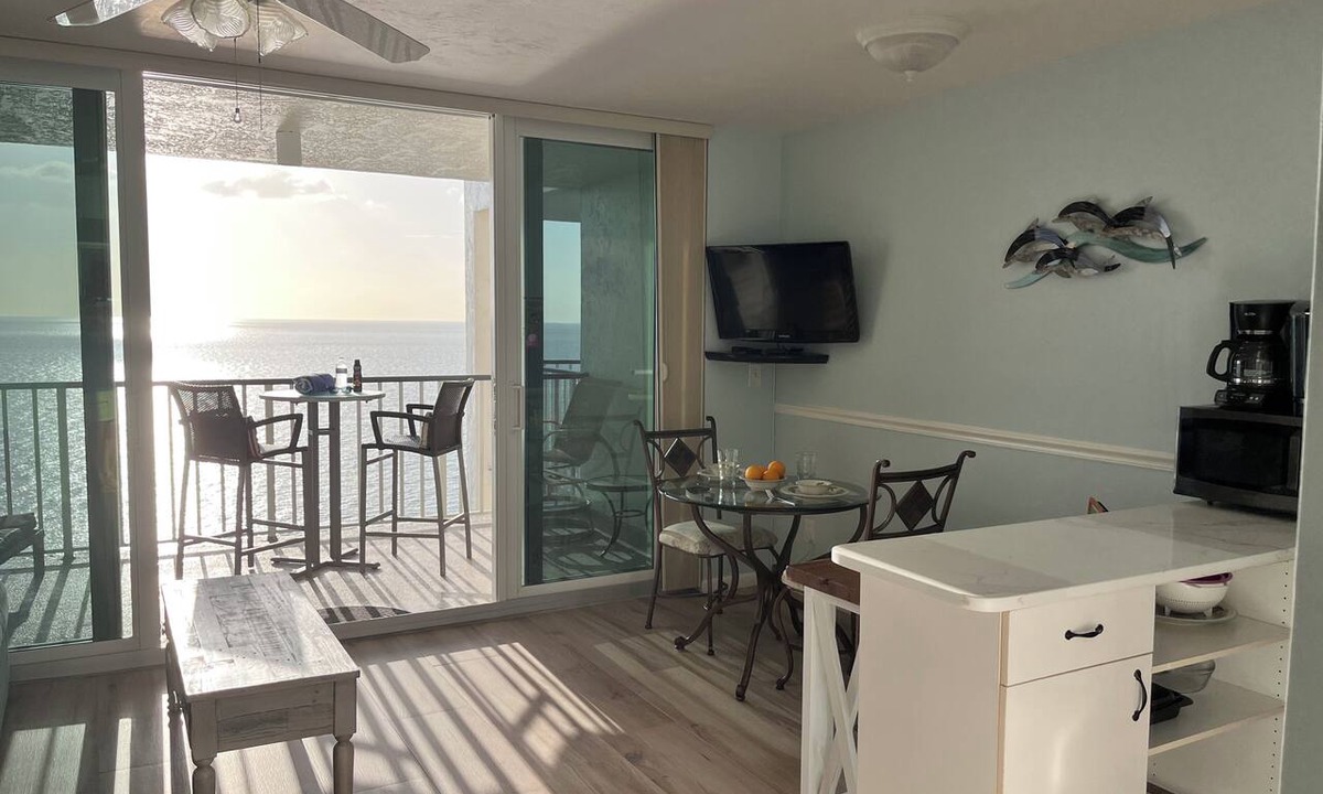 Marco Island Condo | MILLION DOLLAR UPDATED BEACHFRONT VIEW with a ROOM. Penthouse Floor Happy Guests