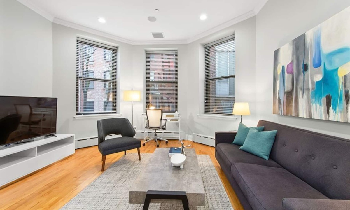 Midtown Condo | Modern 2BR Condo at Synergy Madison