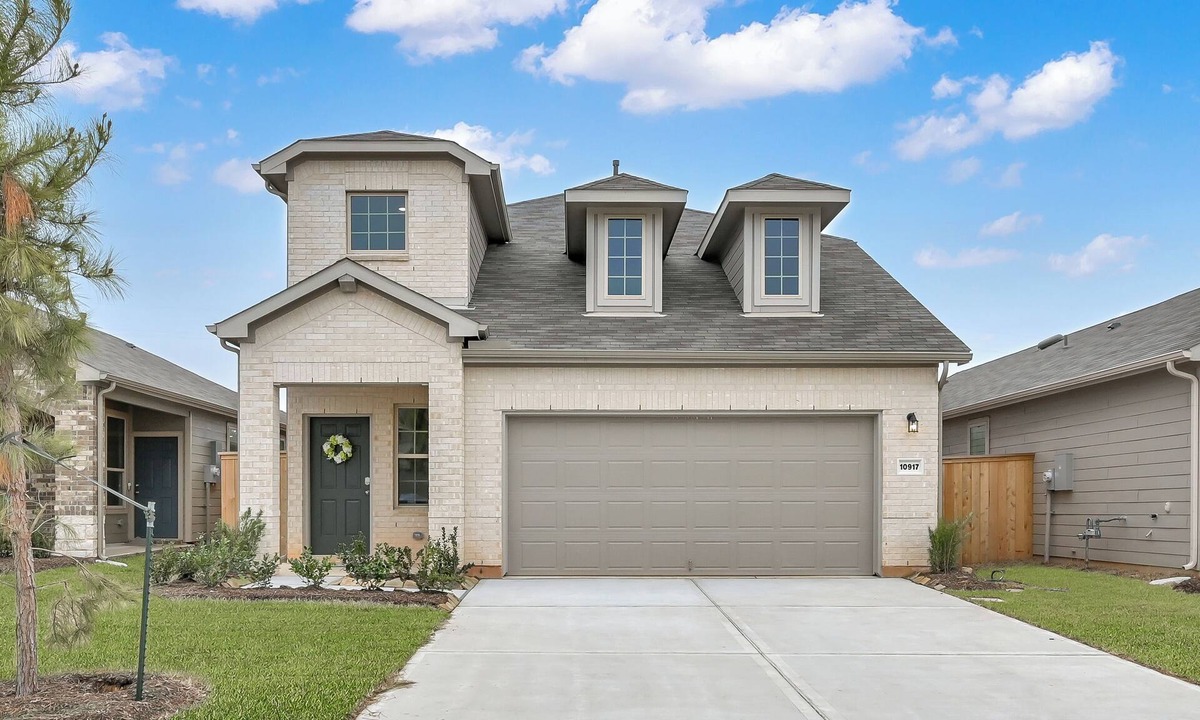 Conroe House | Modern Central 5 Bdrm Home W/Fenced Backyard
