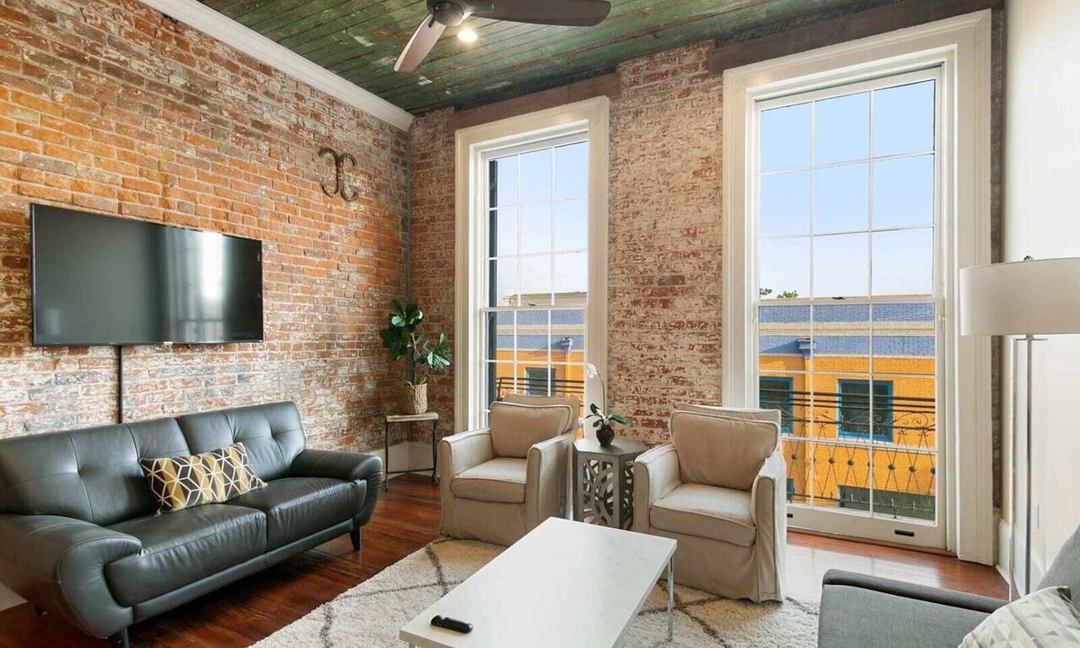 Faubourg Marigny Apartment | Modern Marigny Apt with Balcony & views of The French Quarter.