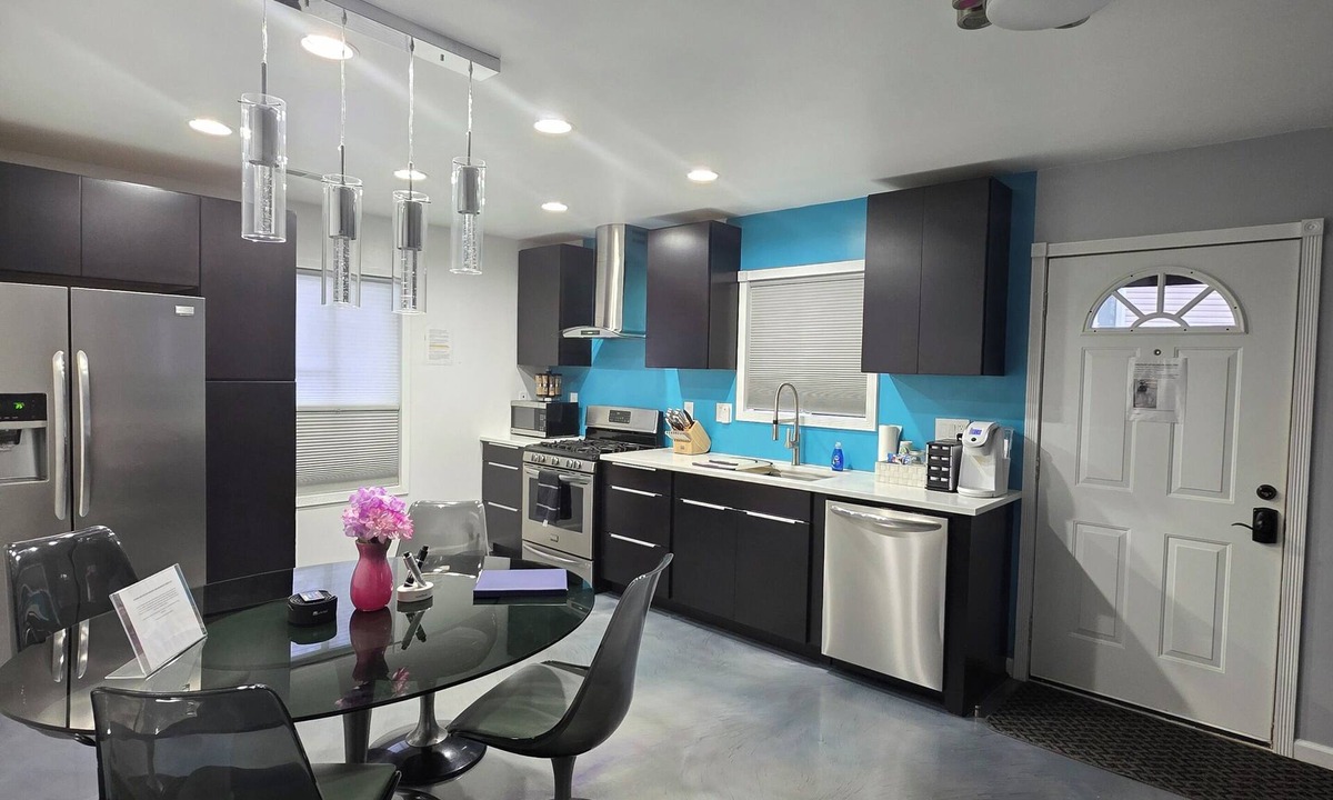 High Point Condo | Modern/Retro 2br Condo by Exceptional Stays