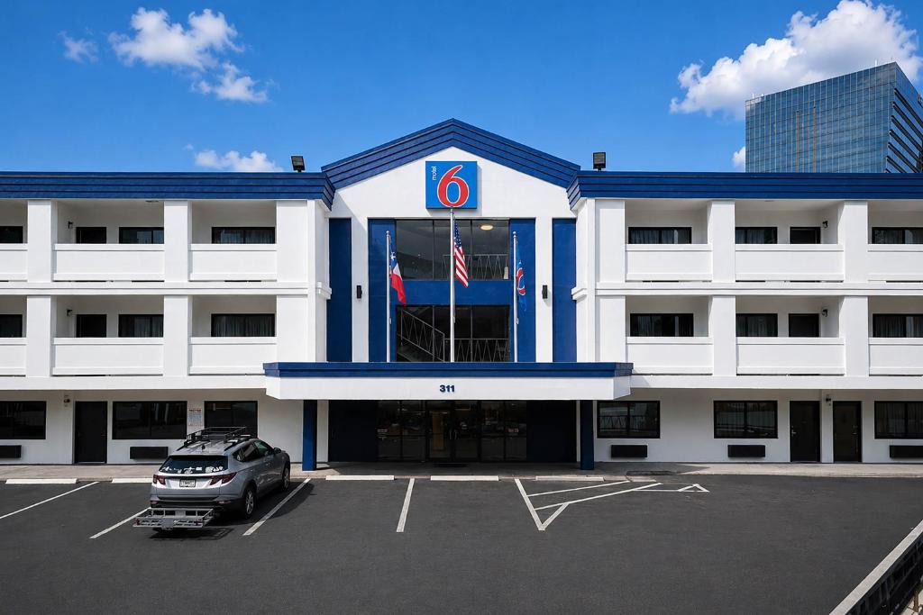Downtown Atlanta Hotel | Motel 6-Atlanta, GA - Downtown