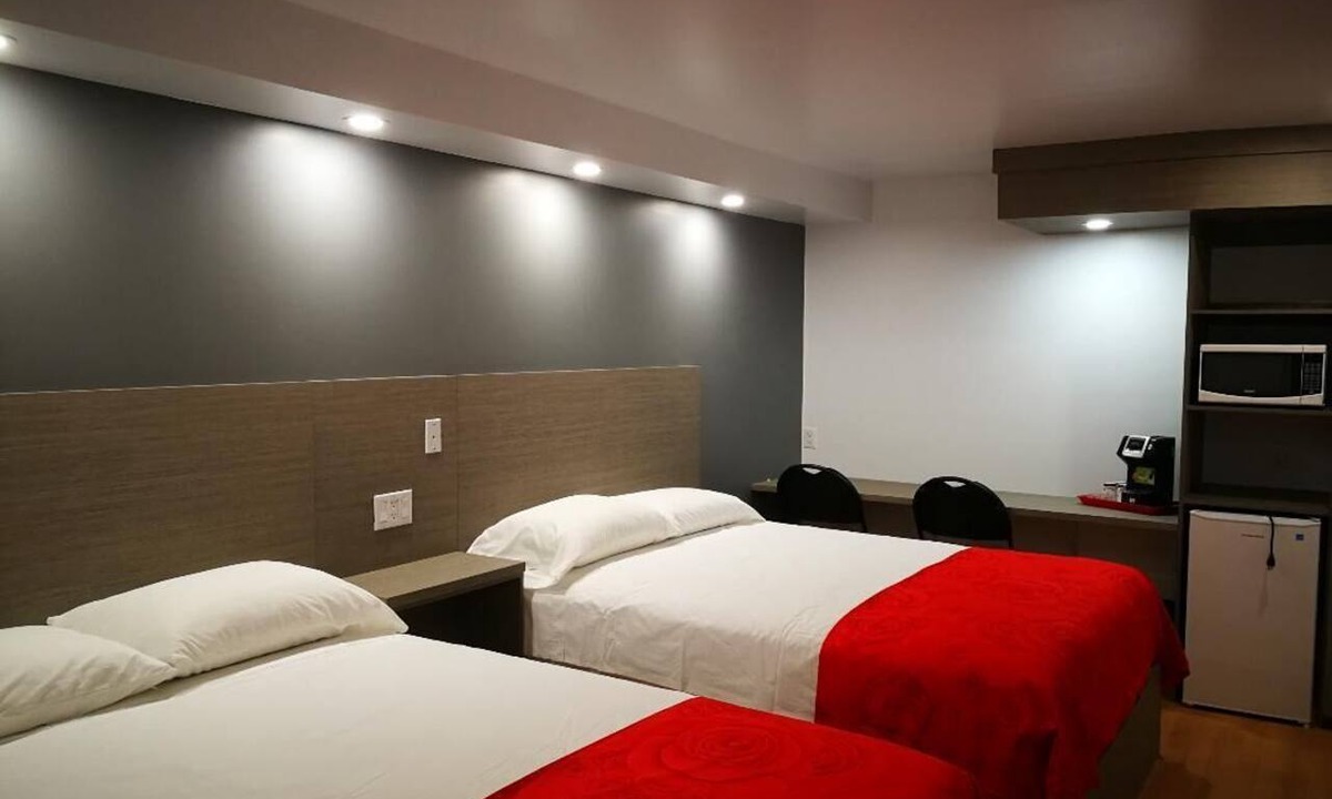 Laval Hotel | Motel Chez Nous