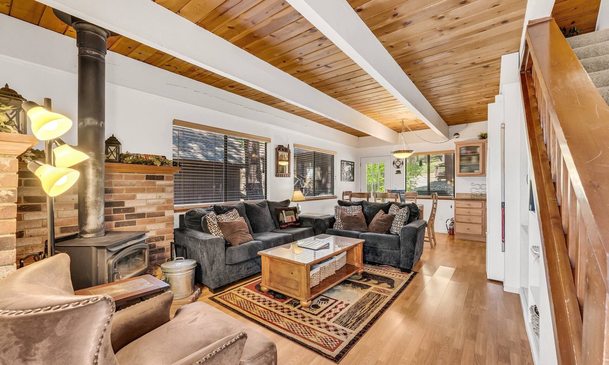 Incline Village Cabin | Mt. Rose A-Frame Cabin | Deck | BBQ