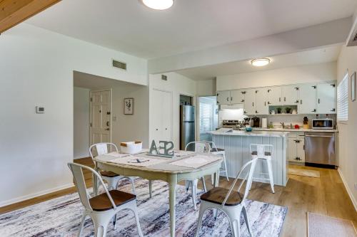Ono Island House | Near Beach, Navy Museum - Family Hub w/Game Room