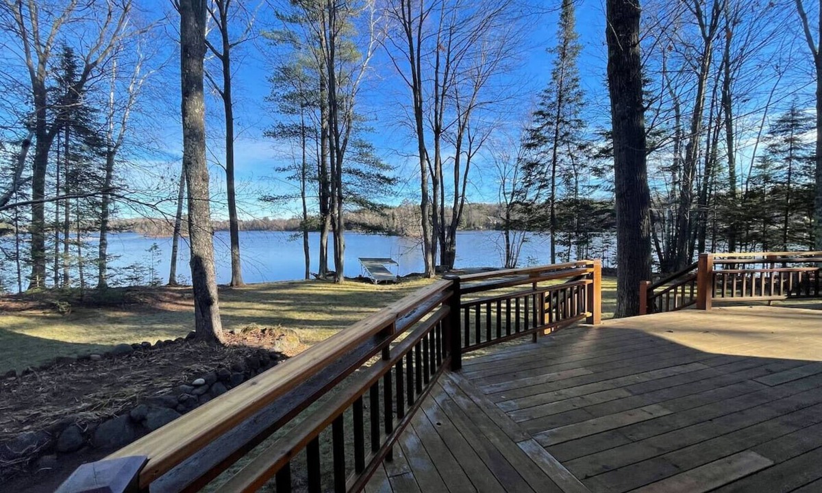 Hayward Cabin | Nelson Lake, Level Frontage, Spacious Yard!