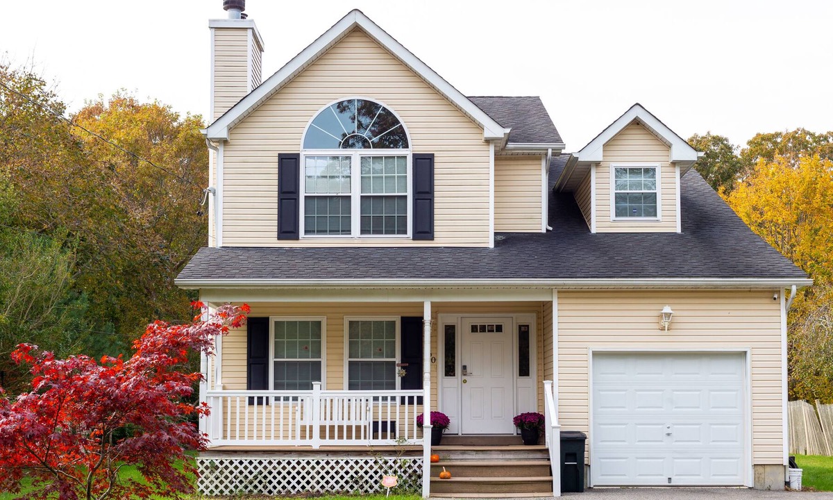 Mastic Beach House | New! Cozy & Classic Mastic Beach Retreat
