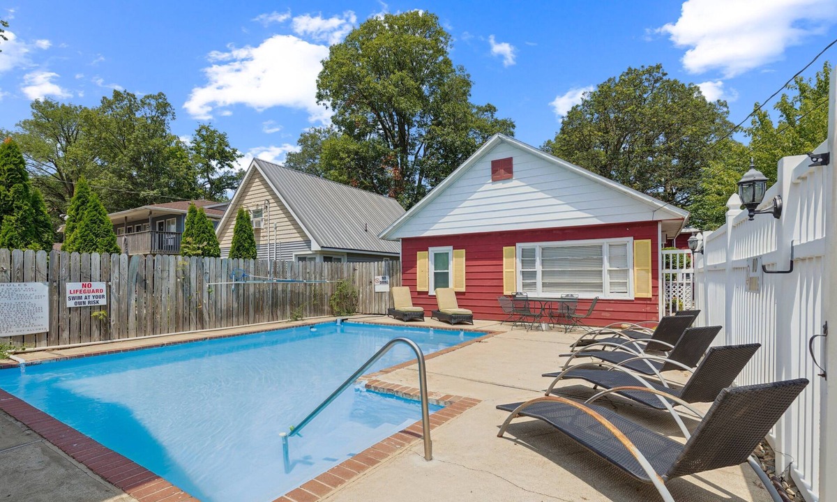 Monticello Cabin | NEW! Dave's Last Resort Poolside - Long Stay Discount - Relaxing Cabin 3