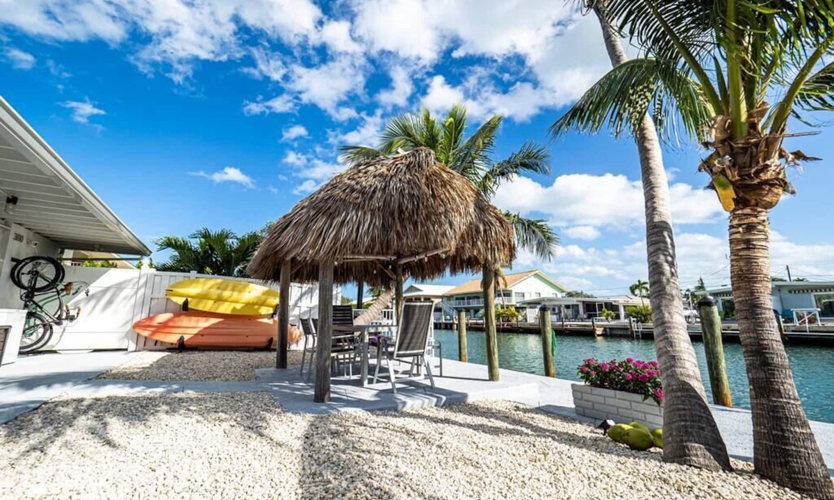 Key Colony Beach House | *New Modern* 3br/2ba Duplex/37' Dock/Cabana/Kayaks/Bikes