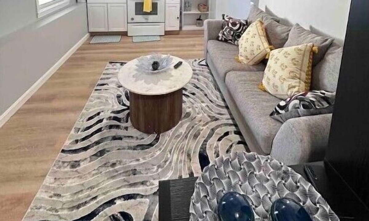 Webster Square Apartment | New Modern spacious studio