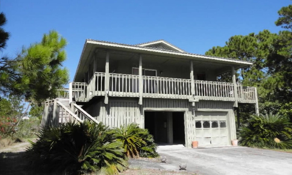 Beaufort House | Ocean Views, Mid-Island, Main 3BR2BA + Guest 1BR1BA House s