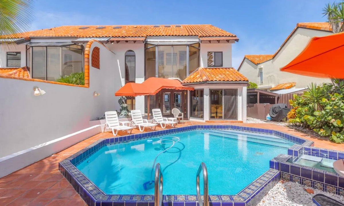 Melbourne Beach House | Oceanfront elegance in spacious 5-bedroom house with private pool
