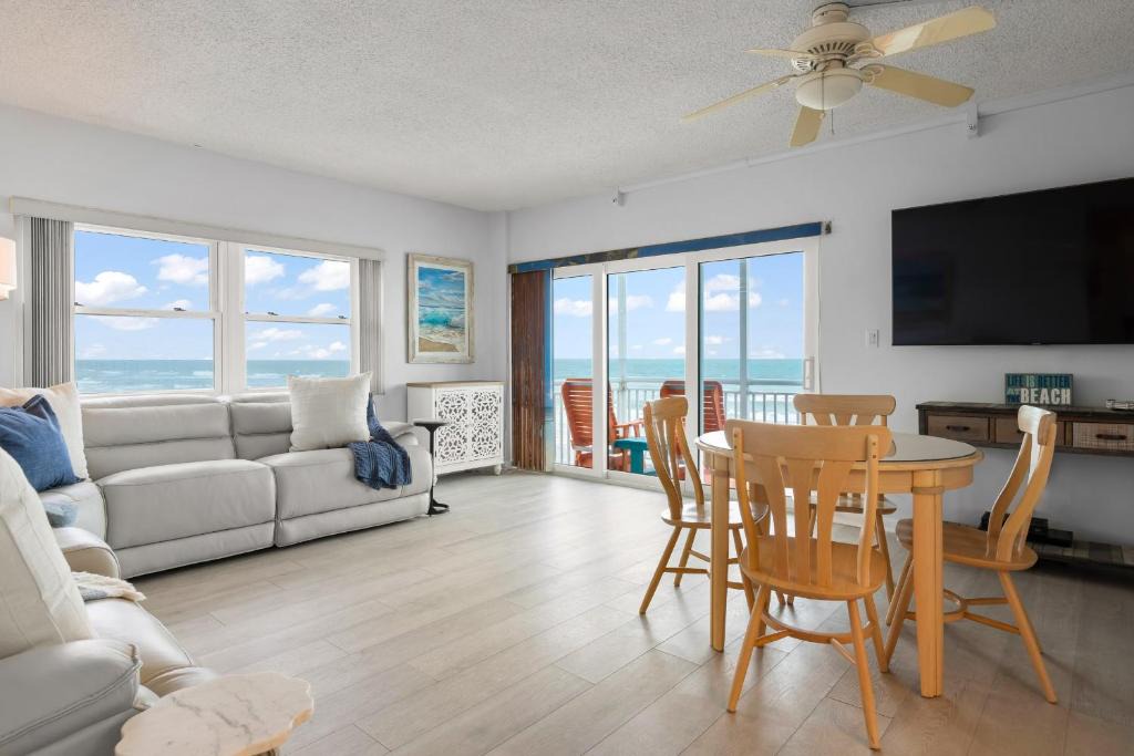South Patrick Shores Apartment | Oceanfront Oasis - 2BR2BA direct oceanfront!
