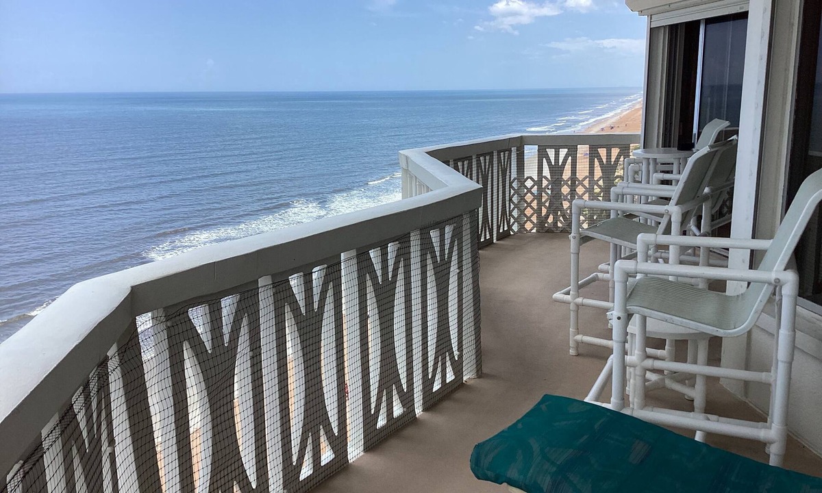 Ormond-by-the-Sea Condo | Oceanfront PENTHOUSE! Large Pool, Private Beach Access! Family Friendly!