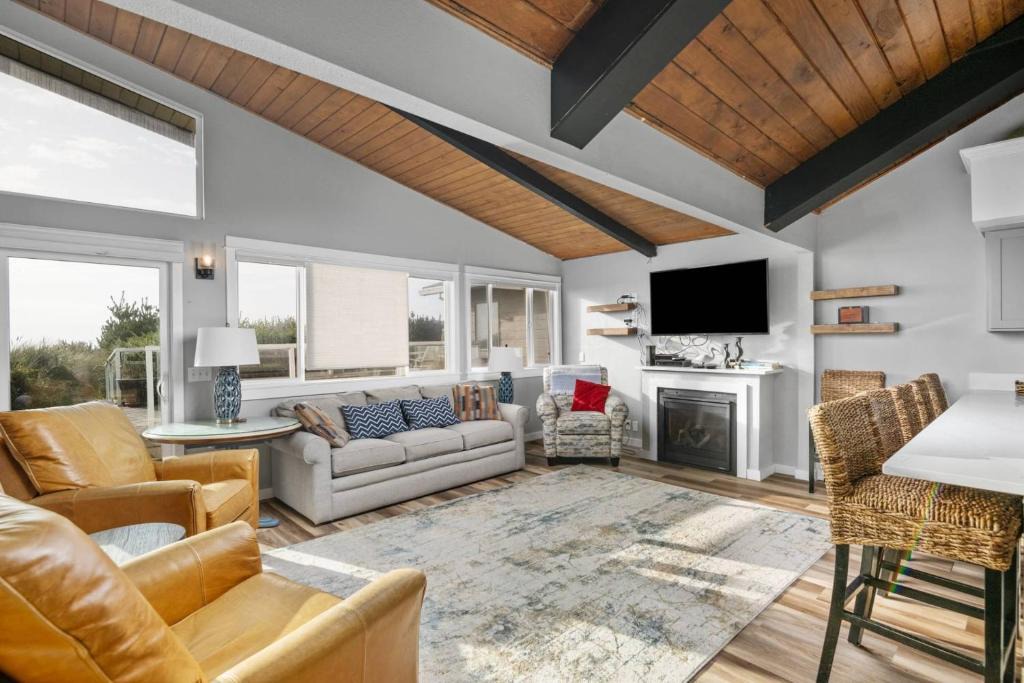 Rockaway Beach House | Once Upon a Tide