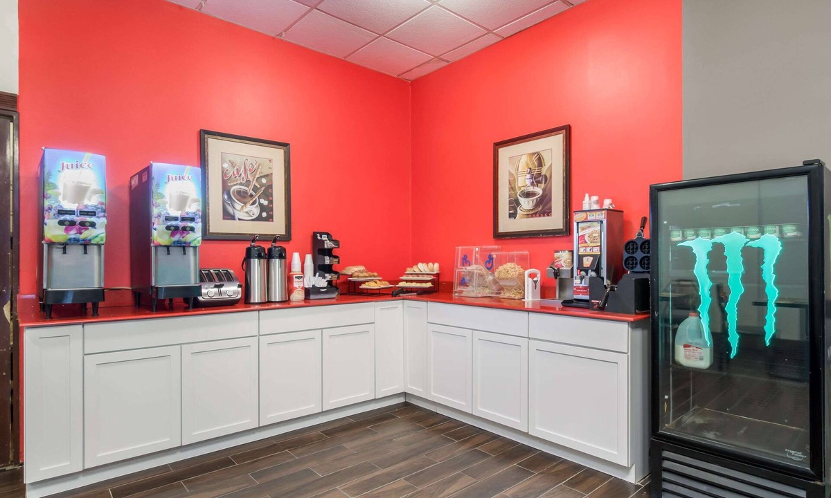 Evansville Hotel | One Life Studios