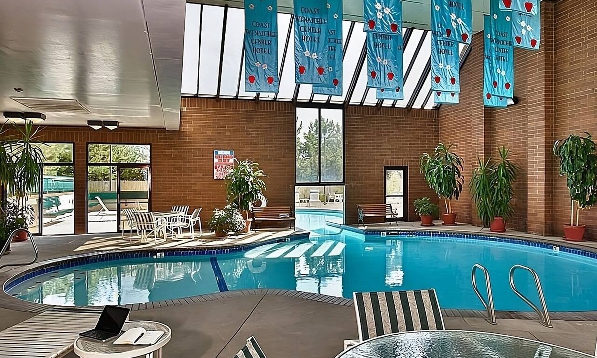Wenatchee Hotel | One Unit | Pool Access | Free Breakfast