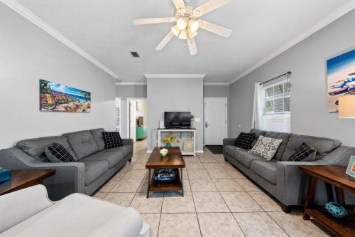 Orange Beach House | Orange Beach Villas - Beach Retreat by Youngs Suncoast